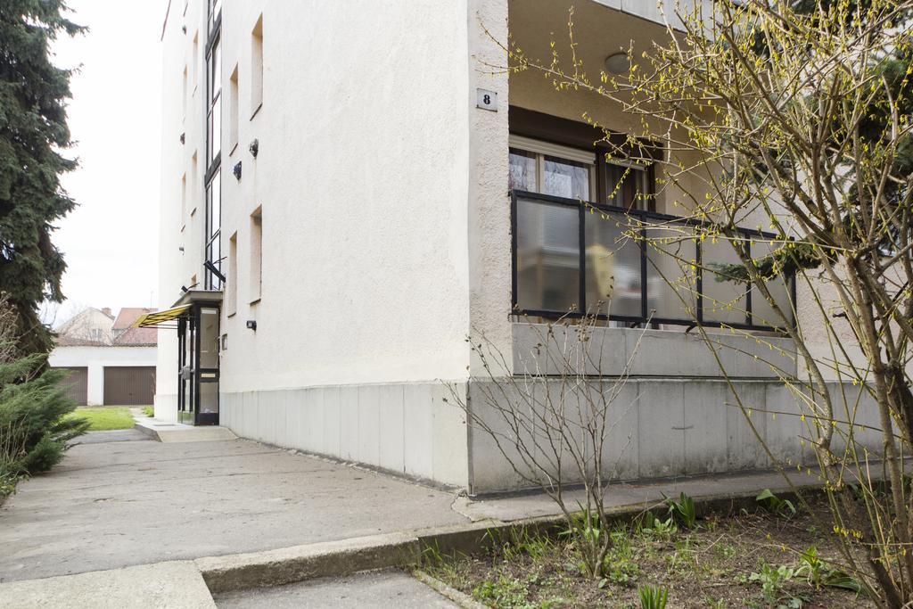 Evi Apartman Еґер Екстер'єр фото